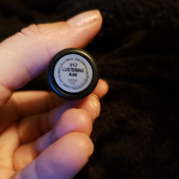 MAC lipstick in Lustering - Picture 2 of 2